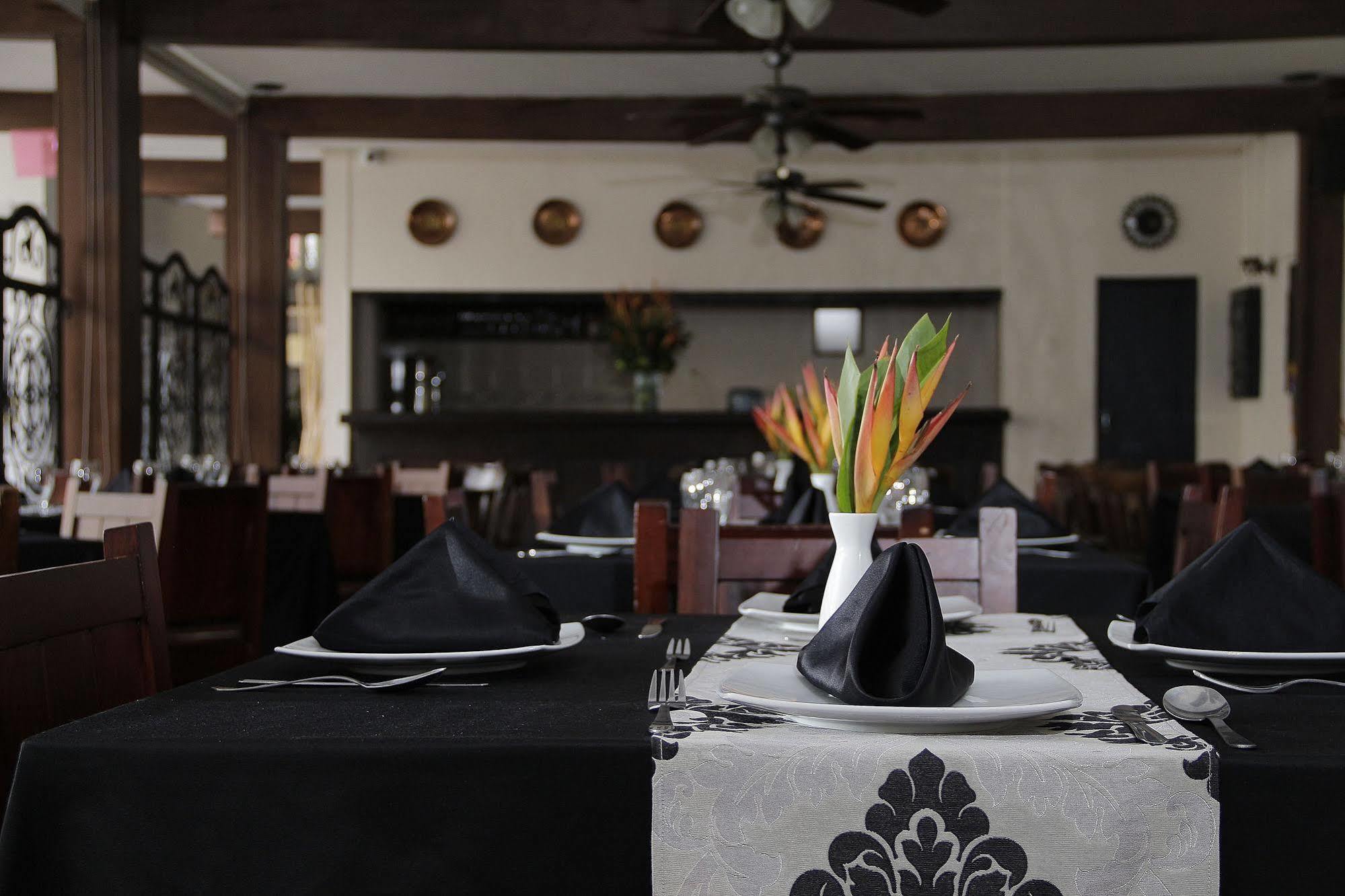 Hotel Lusitania Ibagué Kültér fotó